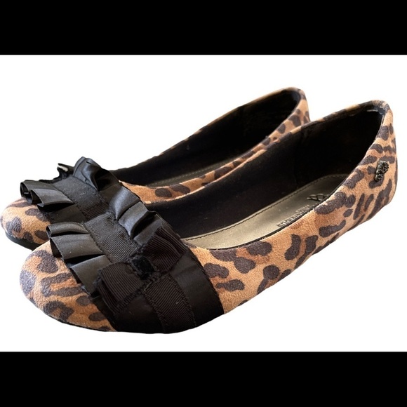 Fergalicious cheetah leopard animal print ballet flat shoes size 6.5 M - Picture 9 of 12